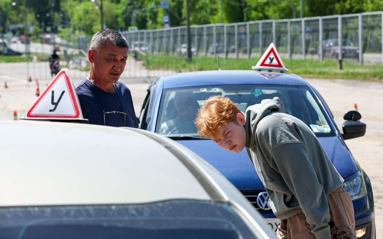 Сколько еще будут действовать старые программы в автошколах