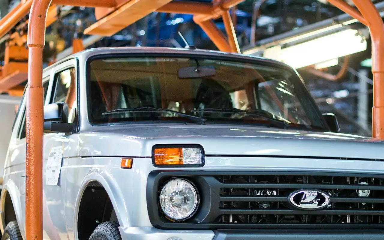 Lada Niva Legend