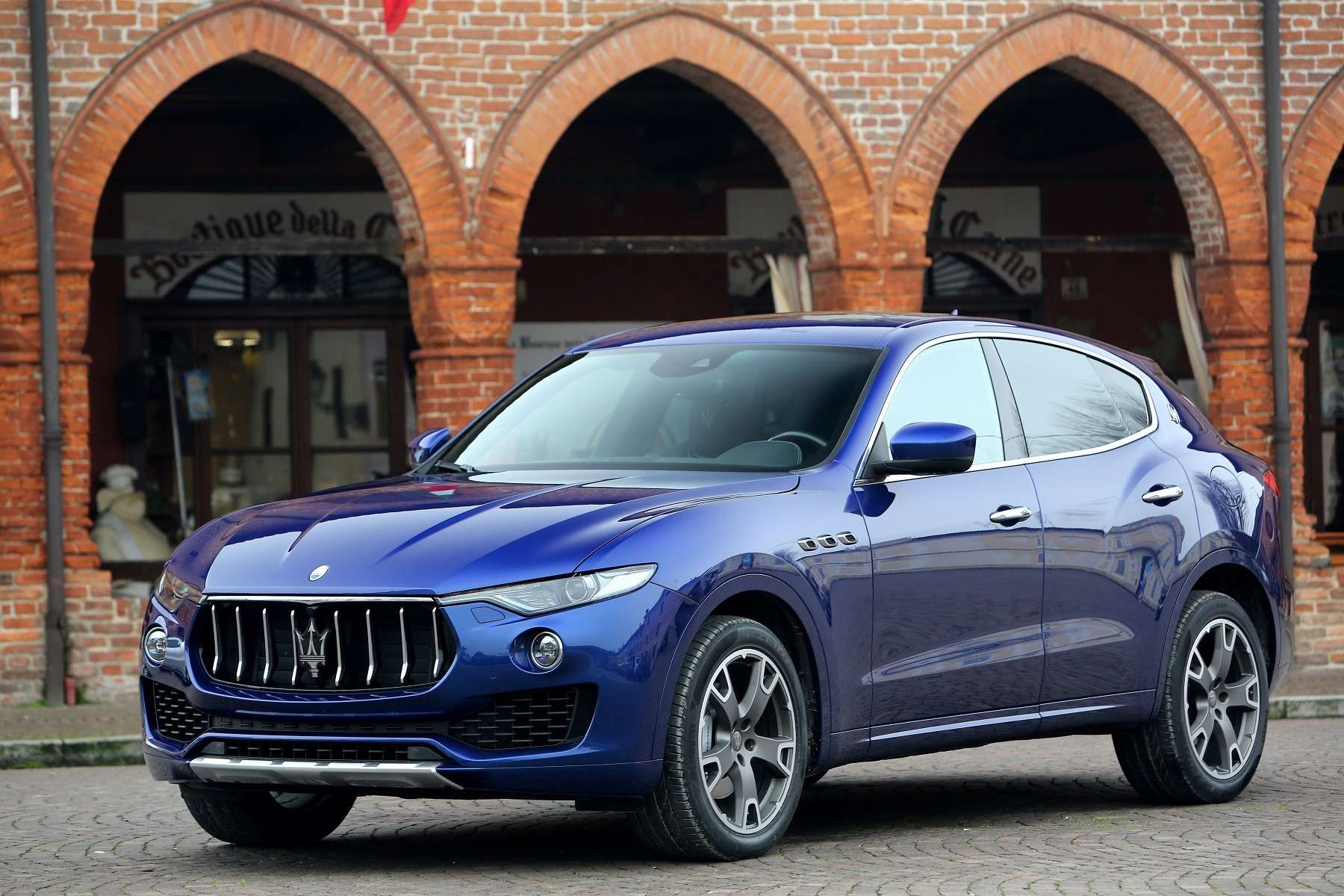 Автомобили Maserati: модели, новости, обзор машин Мазерати — все модели,  новинки, линейка Maserati — сайт За рулем www.zr.ru