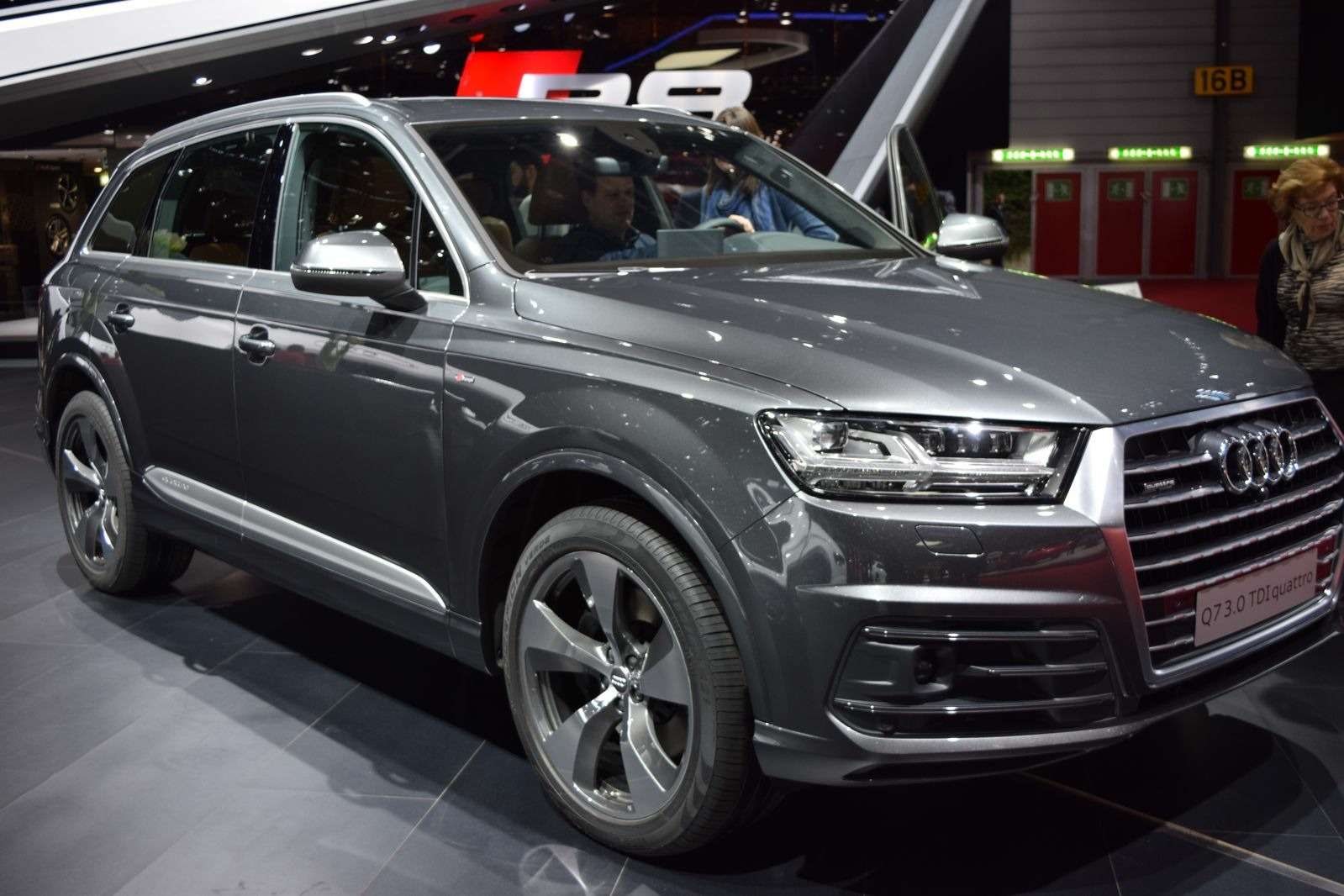 Q 7 max. Audi q7 новая. Audi q7 2018 Grey. Audi q7 2015. Ауди q7 новый кузов.