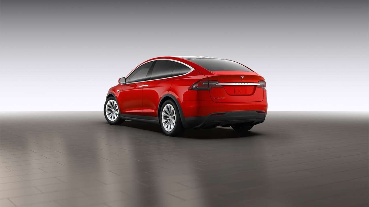 Рассекречены ТТХ и комплектации Tesla Model X