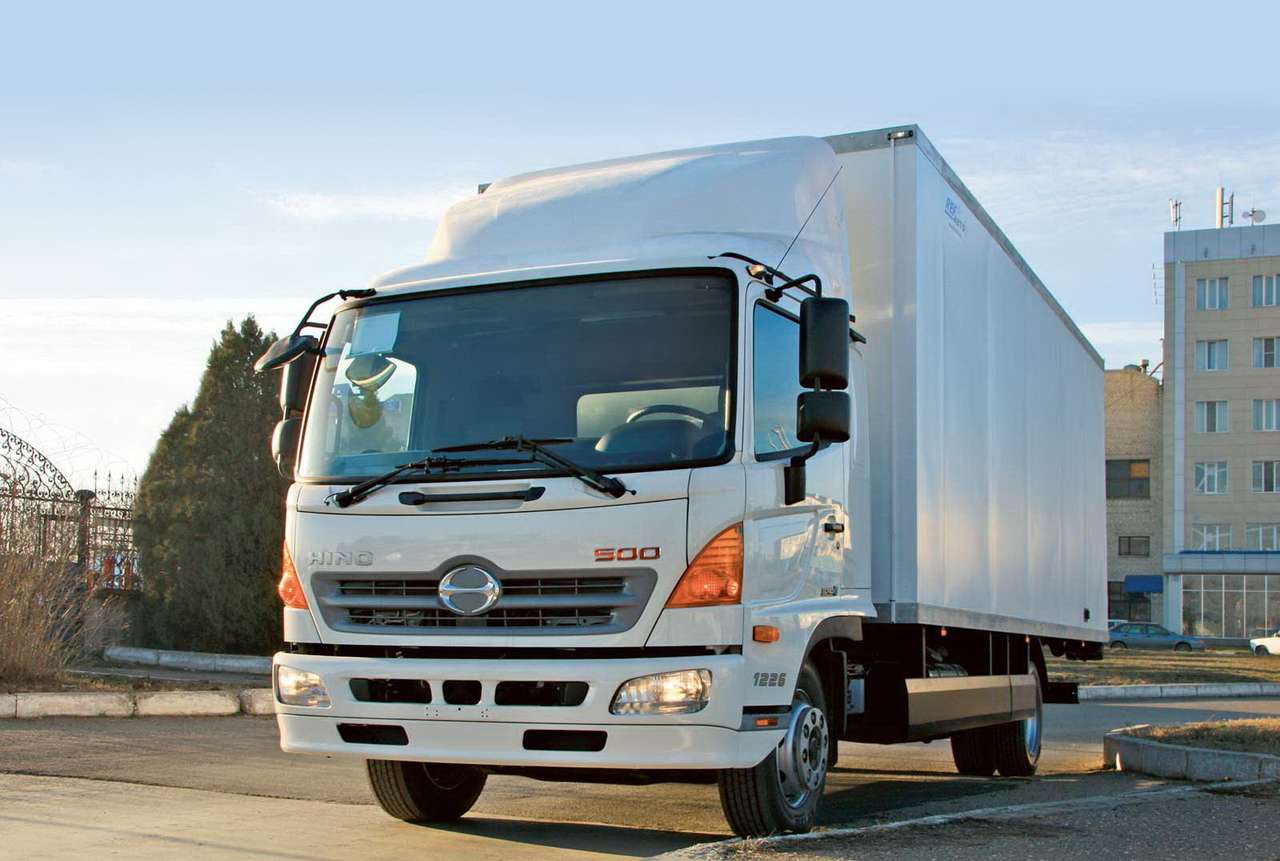 Грузовики Hino: «японцы» с российскими паспортами