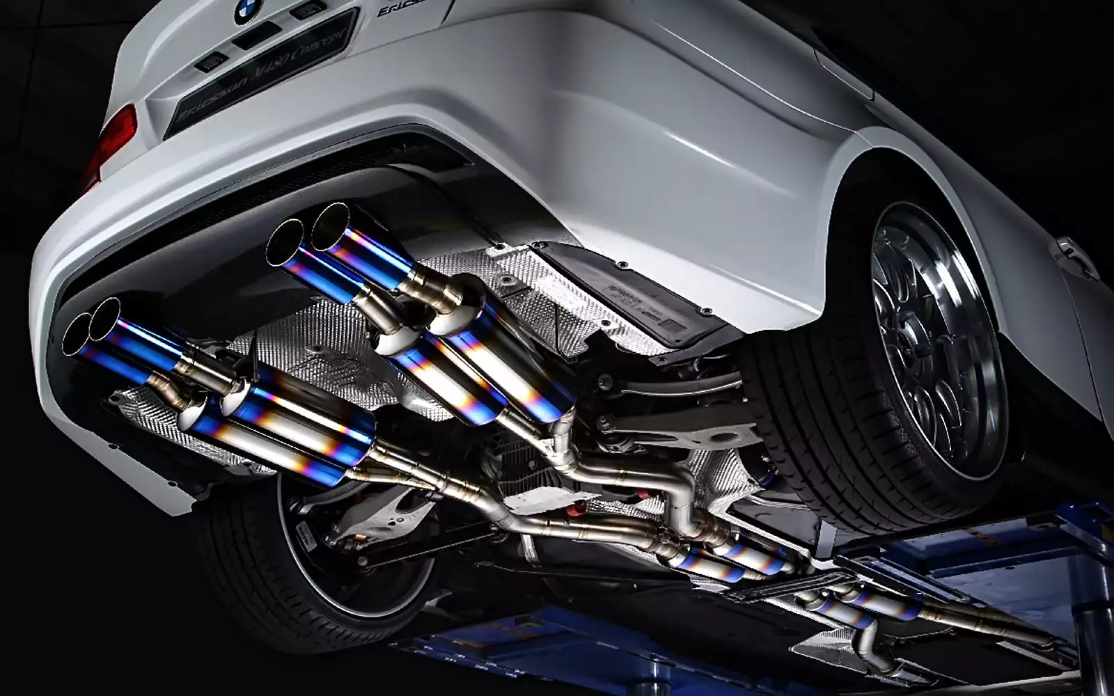 Ремонт глушителей в нижнем. Выхлопная система машины. BMW g30 m Performance Exhaust. Тюнингованная выхлопная система. Выхлопная труба автомобиля.