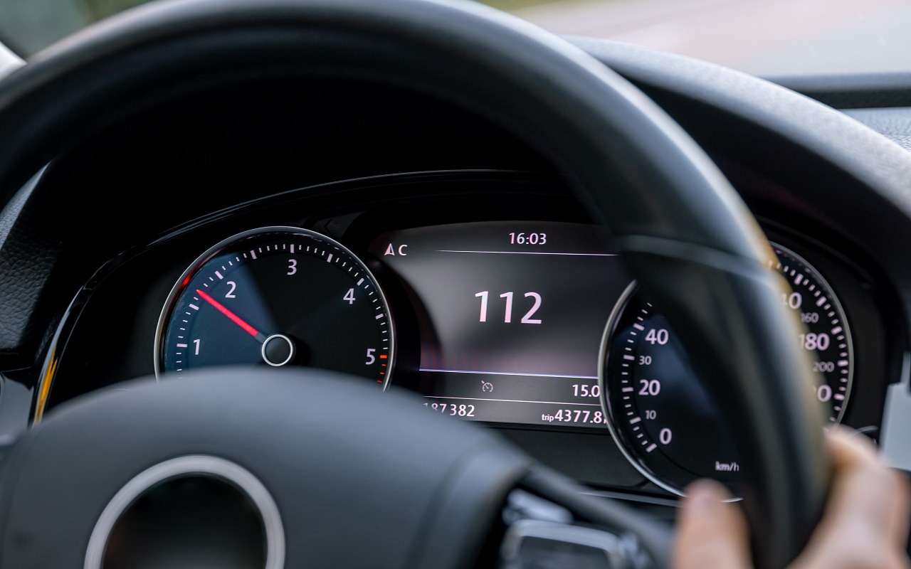 Легальный обман: почему ваш спидометр сознательно привирает