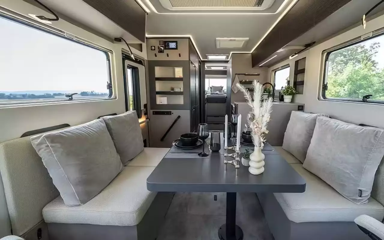 Автодом Frankia Noctra Liner 8.3 L