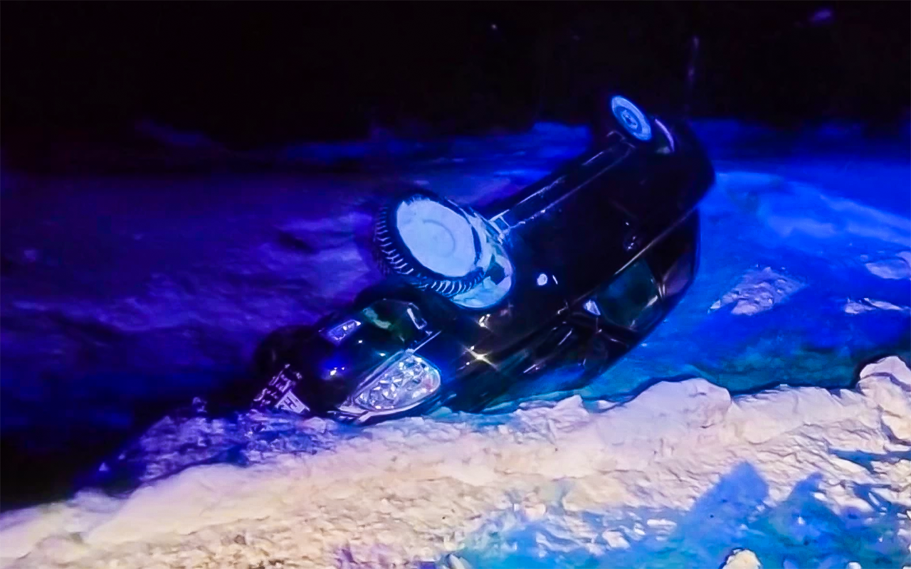 В Марий Эл водитель пытался уйти от полицейской погони и улетел в кювет