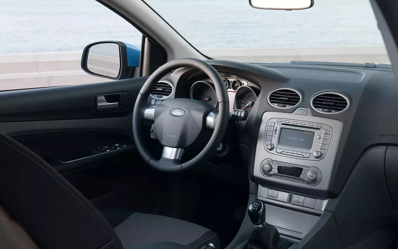 Интерьер Ford Focus