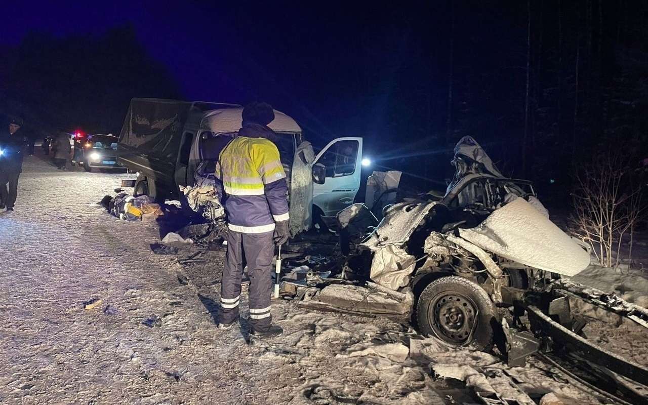 Столкнулись Киа и ГАЗель: подробности крупной аварии в Свердловской области