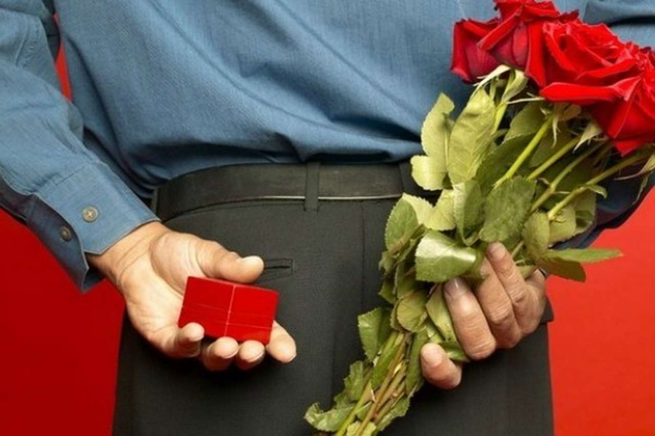 За предложение руки и сердца автолюбителя оштрафовали на 1,5 тыс. рублей 