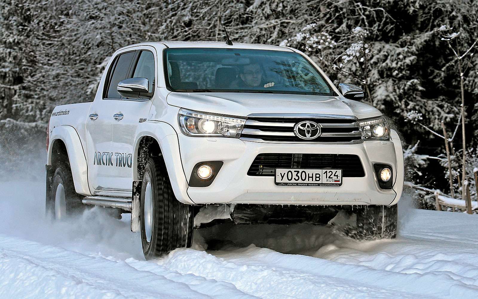 Toyota Hilux Arctic Trucks 2021