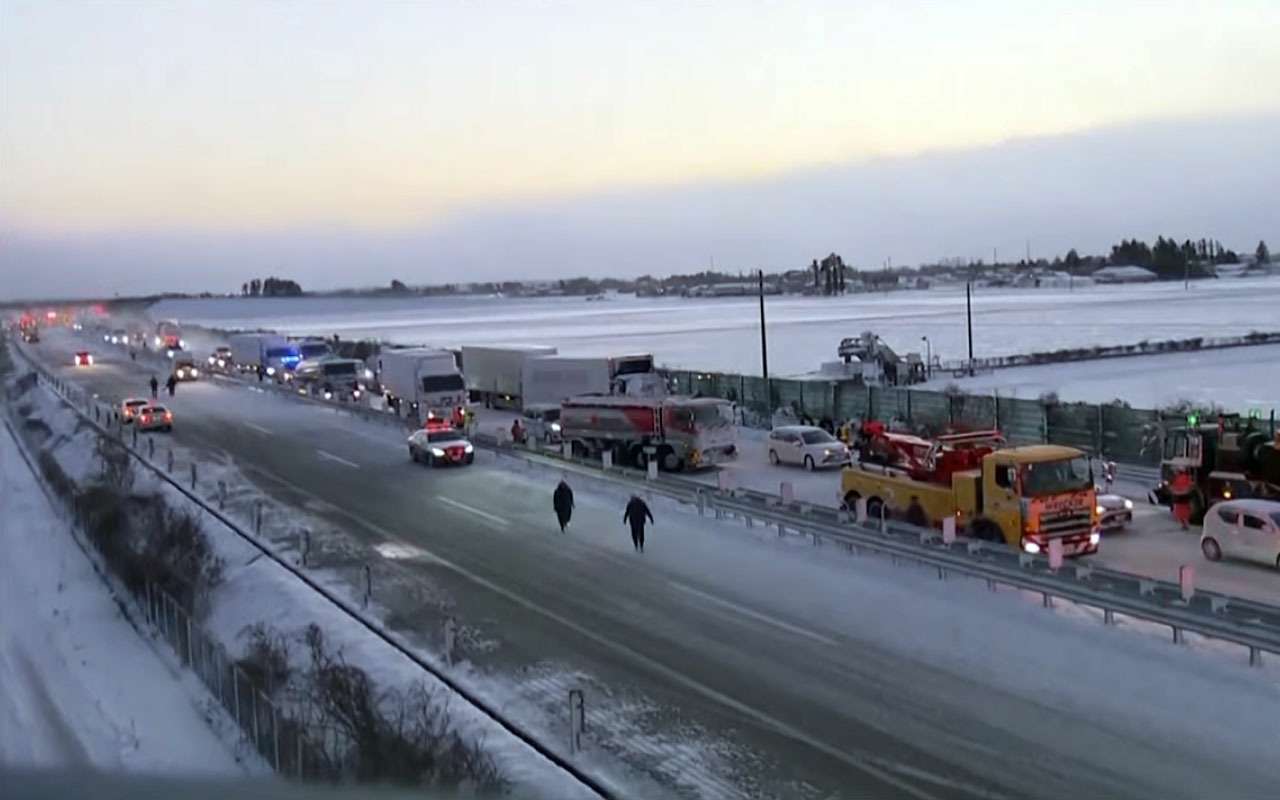 ДТП из 134 машин: всему виной буран и самонадеянность