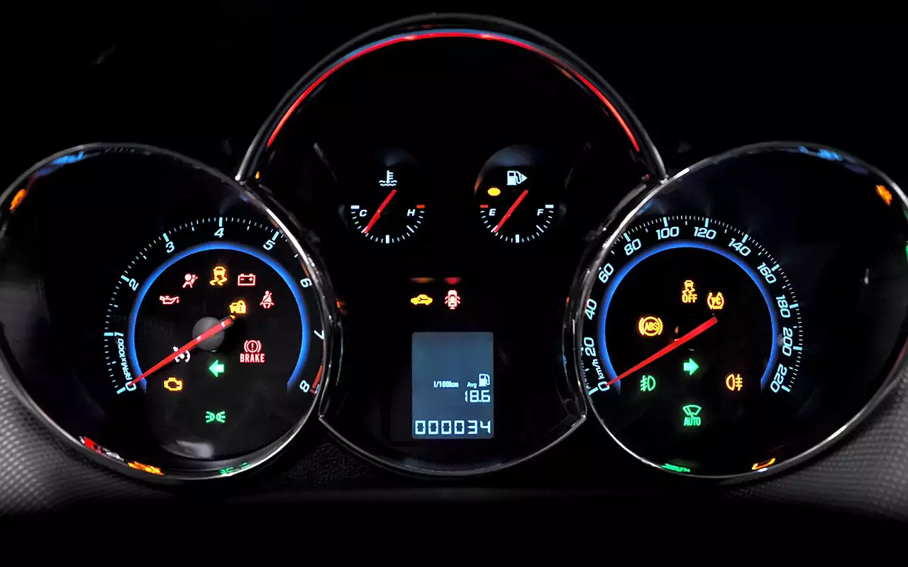 Комбинация приборов Шевроле Круз