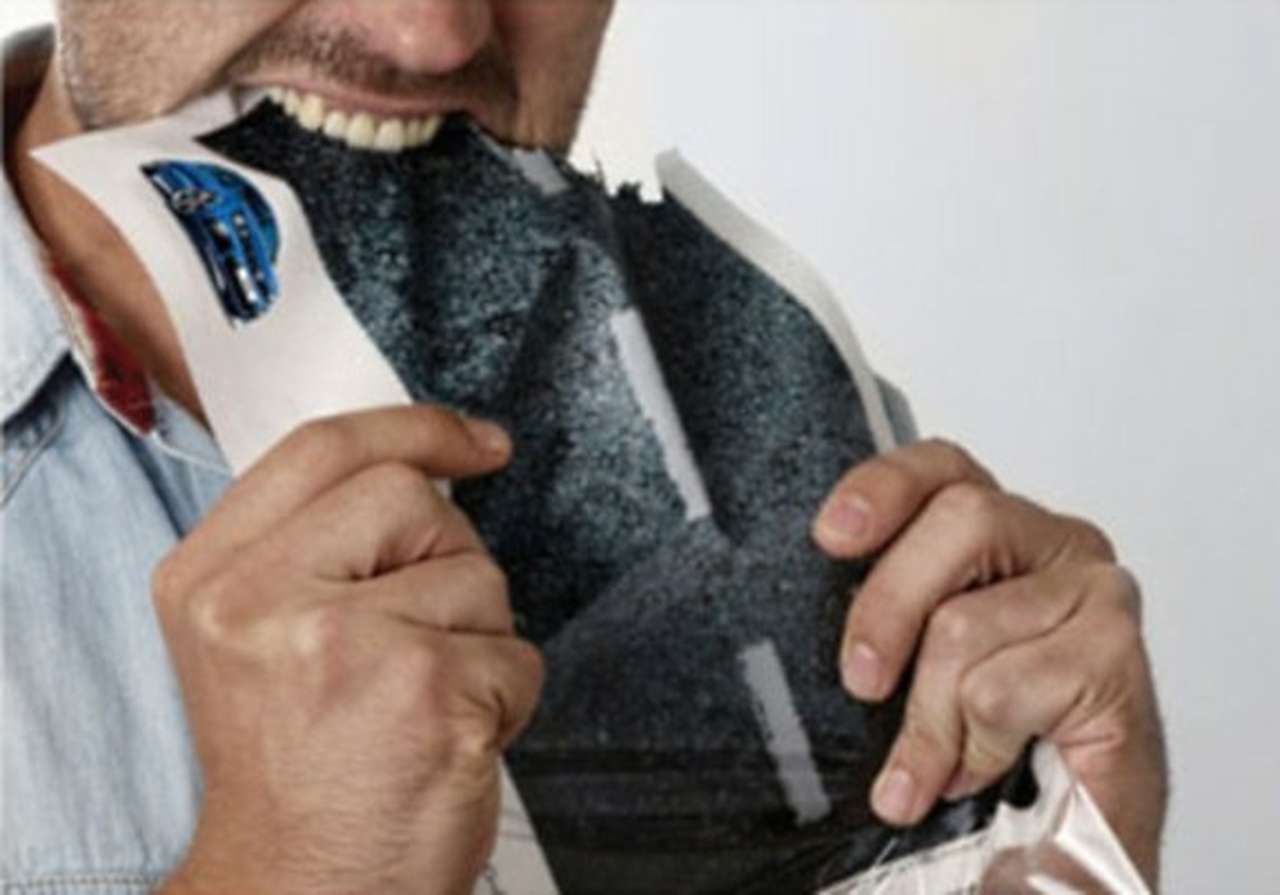 Volkswagen предложил съесть дорогу