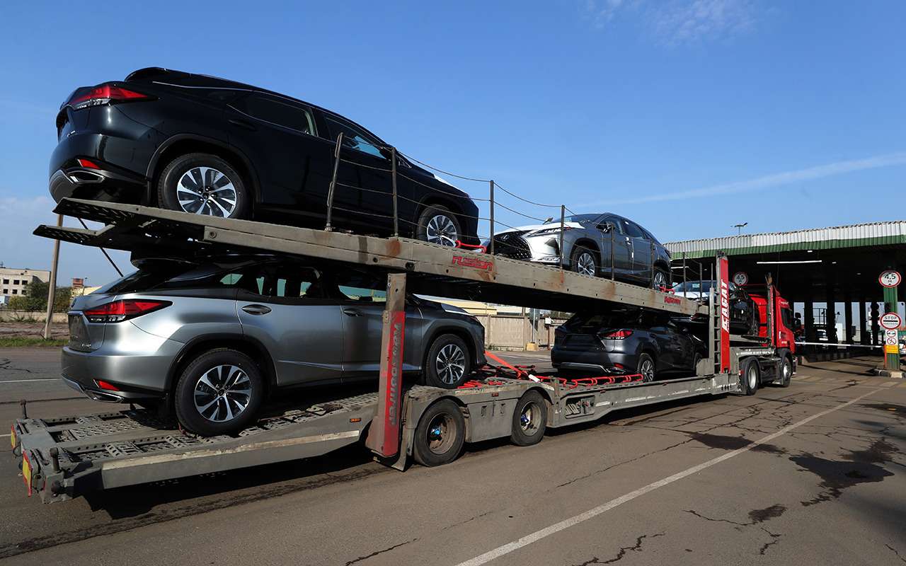 Дилеры опровергли информацию о прекращении поставок автомобилей по параимпорту