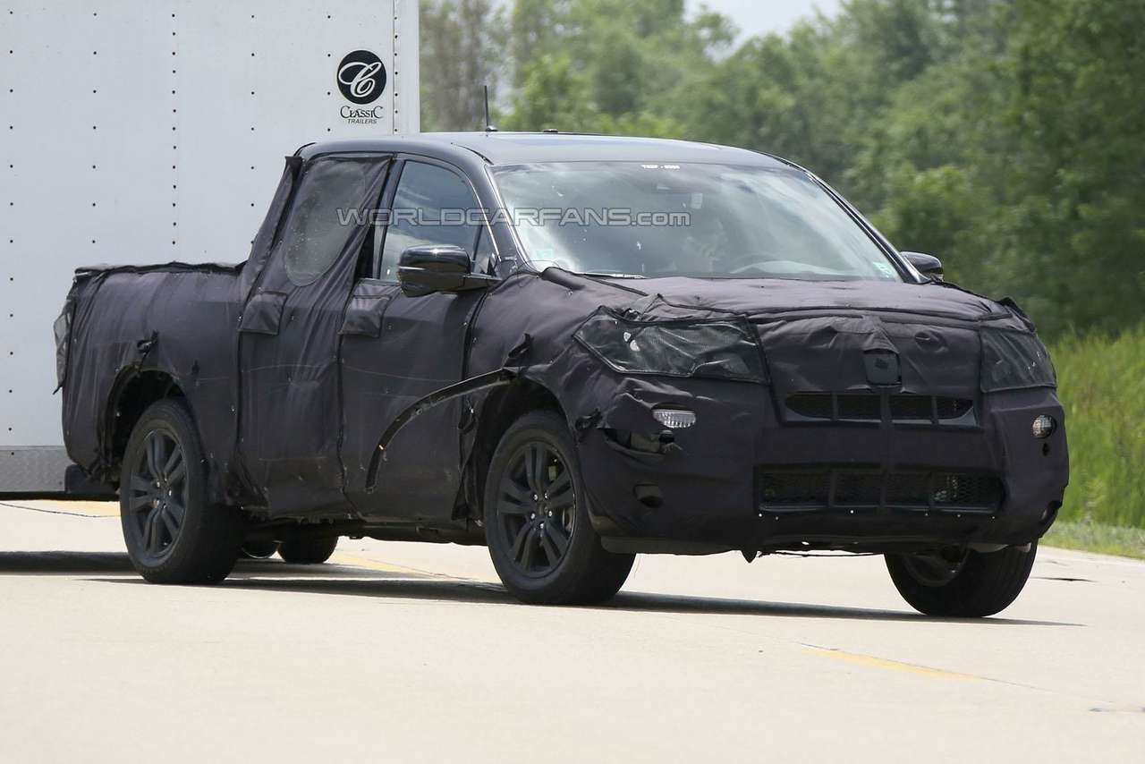 Новый Honda Ridgeline притворится настоящим пикапом