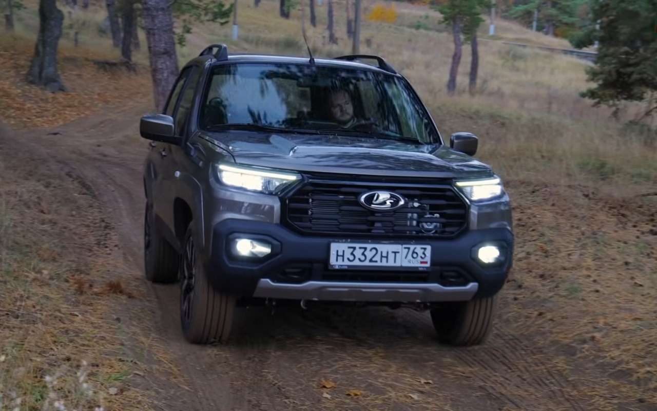 Нива с новым мотором — пытаемся въехать в крутой песчаный подъем!