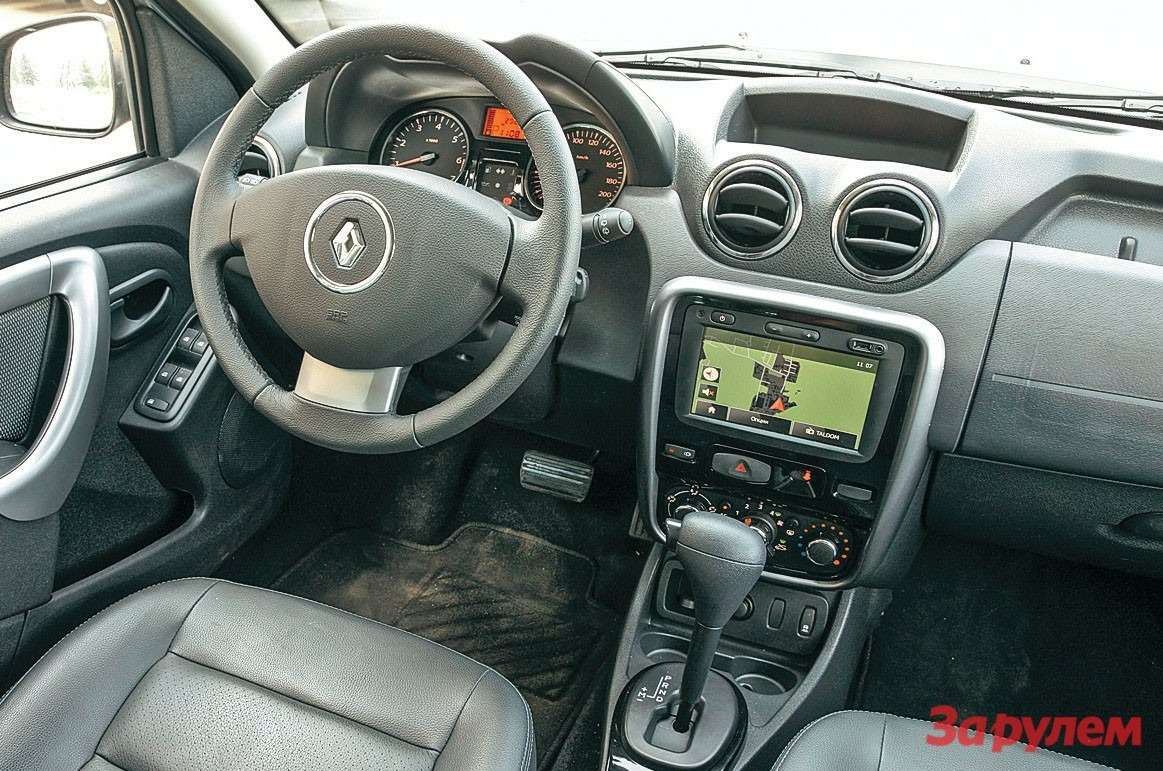 Рено дастер 2013 акпп черный. Duster 2 салон. Дастер автомат. Дастер автомат. Рено дастер салон автомат.