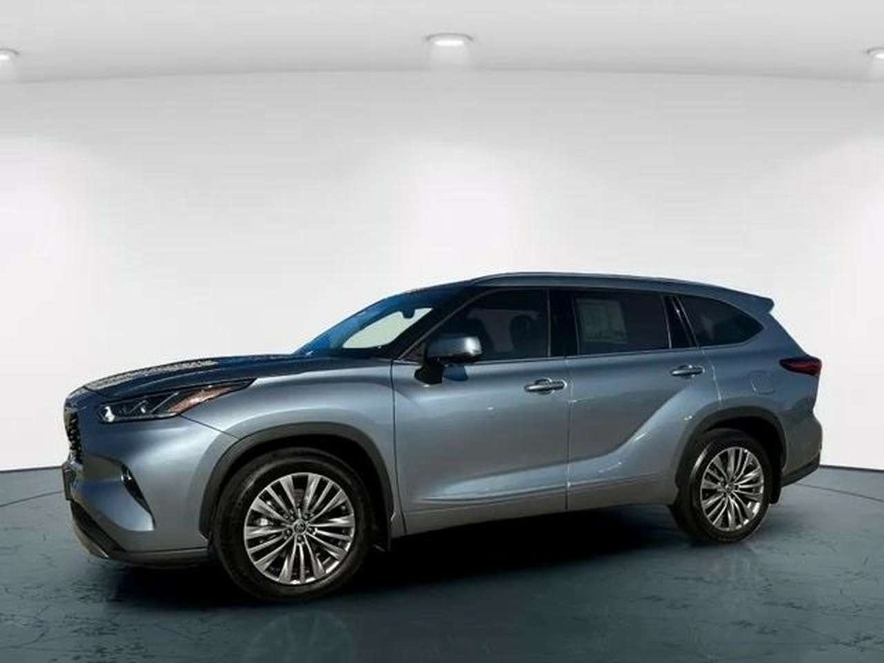 Без дилеров, но с любовью: рейтинг самых желанных автомобилей ушедших марок