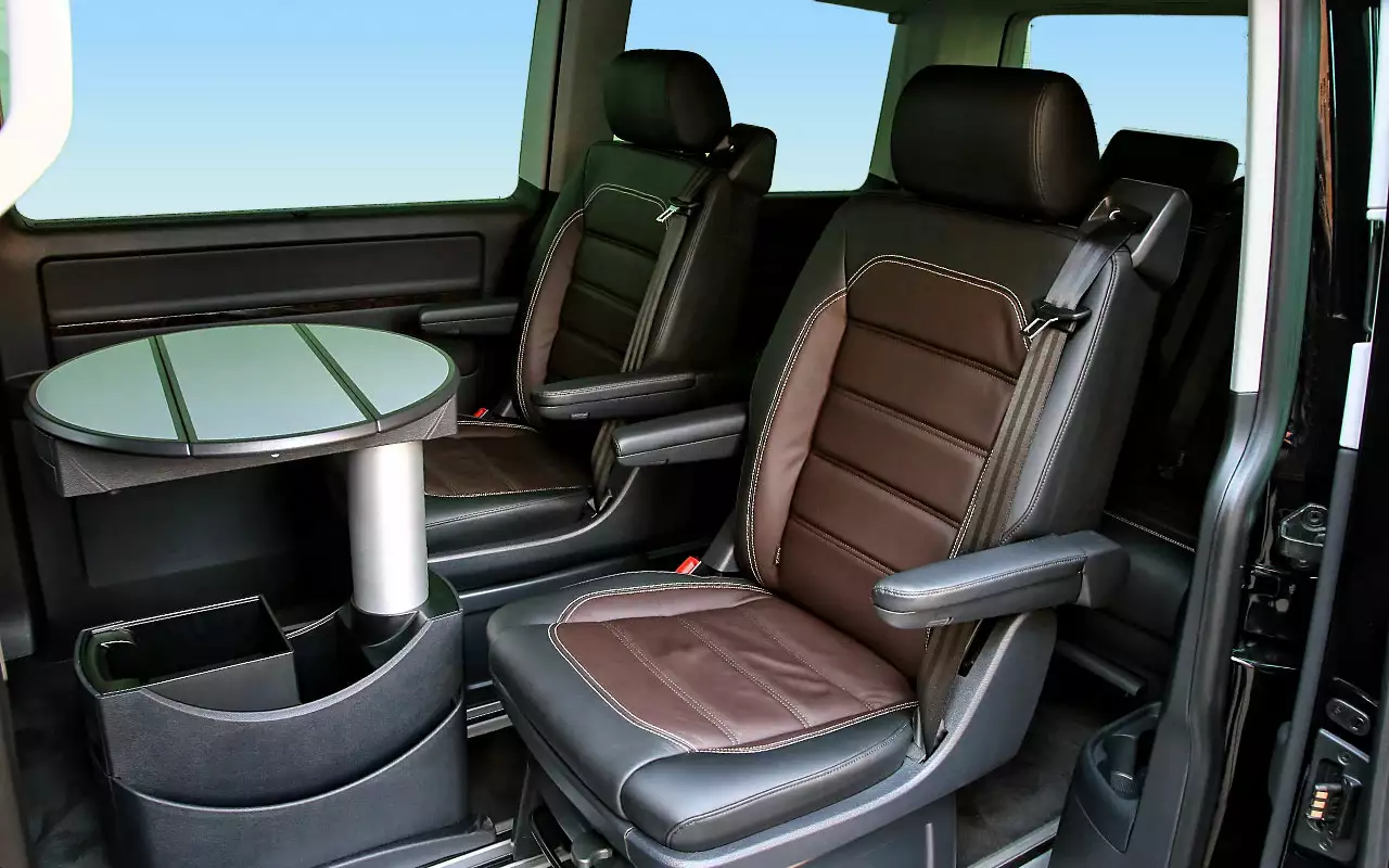 РњРёРЅРёРІСЌРЅ Volkswagen Multivan