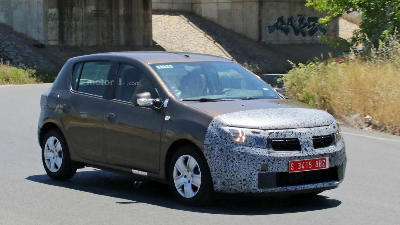 Dacia Sandero готовится к осеннему обновлению