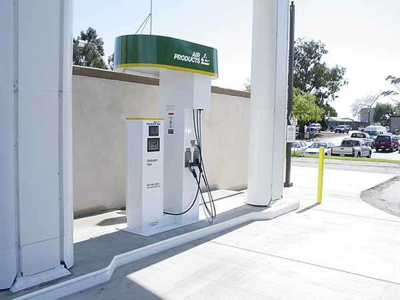 Калифорнийцев обяжут покупать экологичные авто