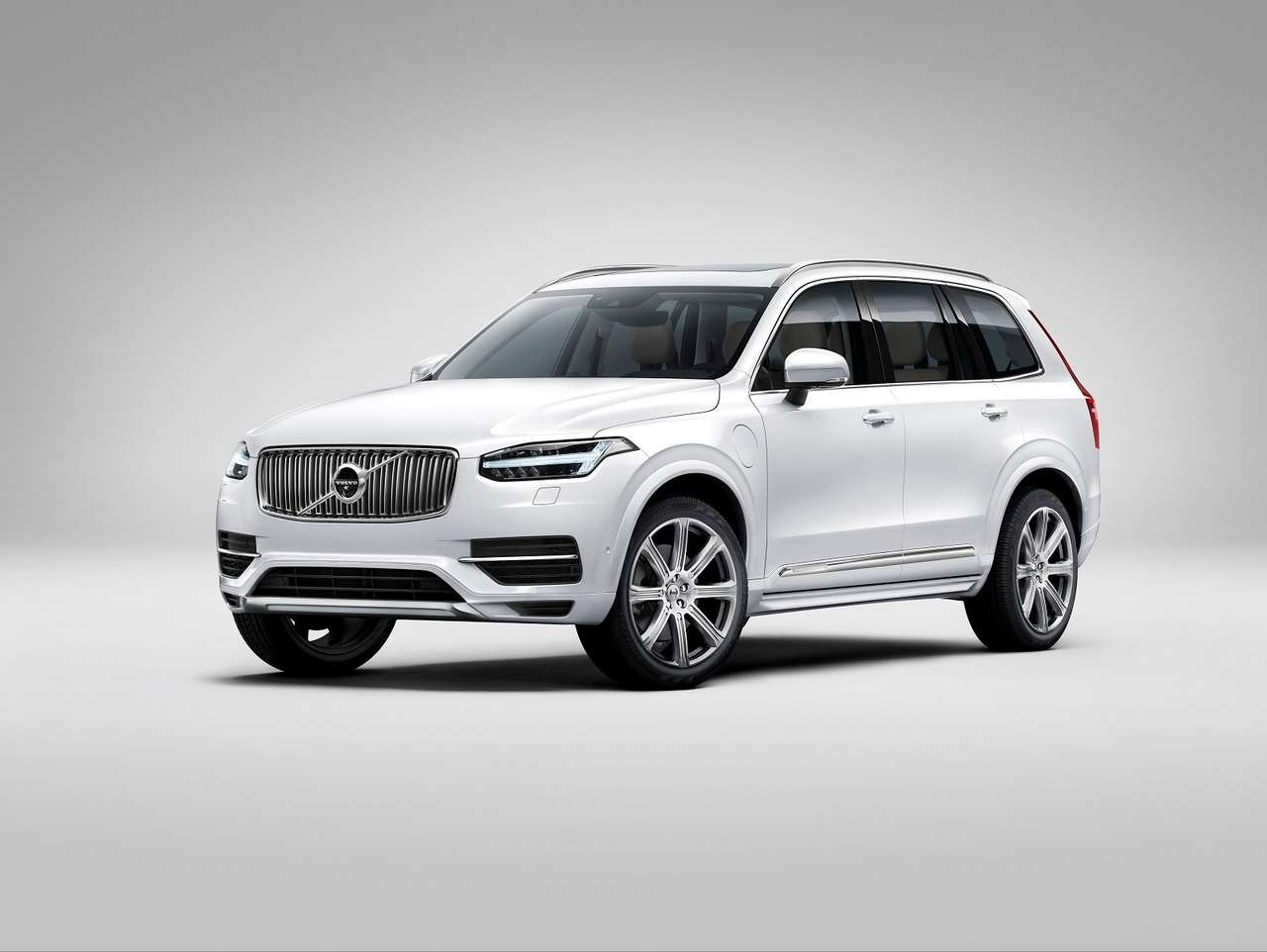 Покупатели из России будут в числе первых владельцев нового Volvo XC90