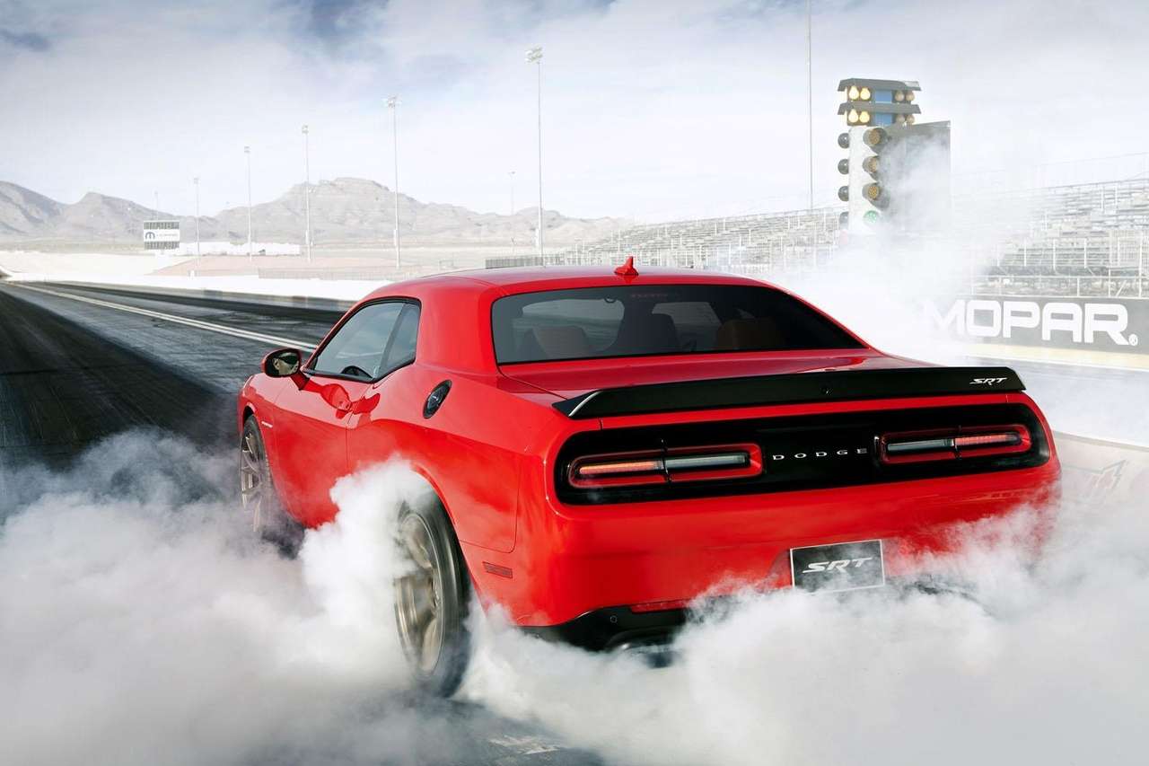 Dodge Challenger SRT Hellcat поразил рекордной мощью