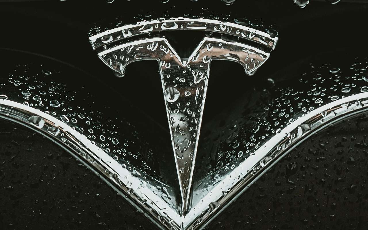 Tesla сделает показ нового Roadster «самой эпичной демонстрацией за всю историю»
