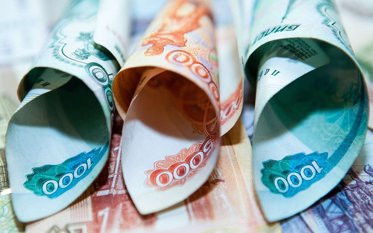 Стало известно, на что чаще всего копят россияне