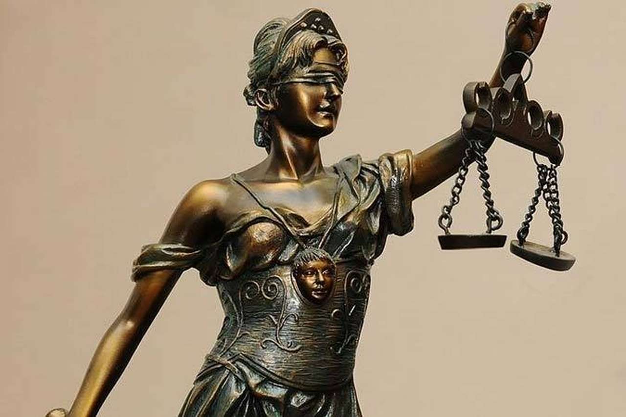 Сын замгенпрокурора устроил пьяный дебош после ДТП