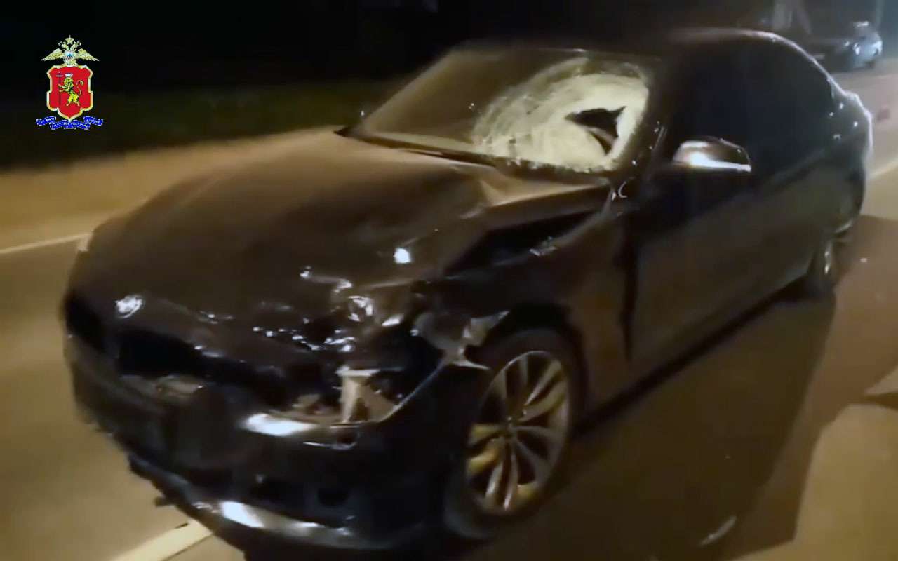 Молодой лихач на BMW сбил двоих детей