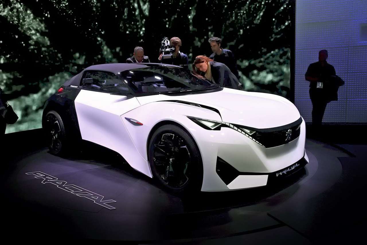 Peugeot Fractal запускает принтер