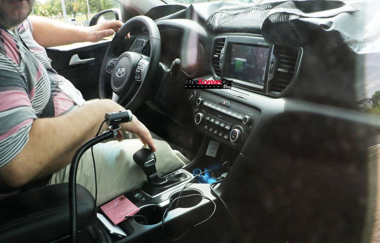 Новый Kia Sportage показал свой интерьер