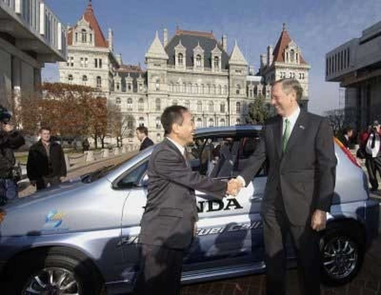 Honda продала Нью-Йорку 2 водородных авто