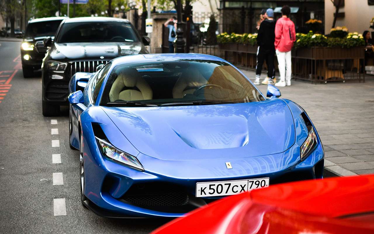 В ФАС подсчитали количество люксовых авто с «налогом на роскошь»