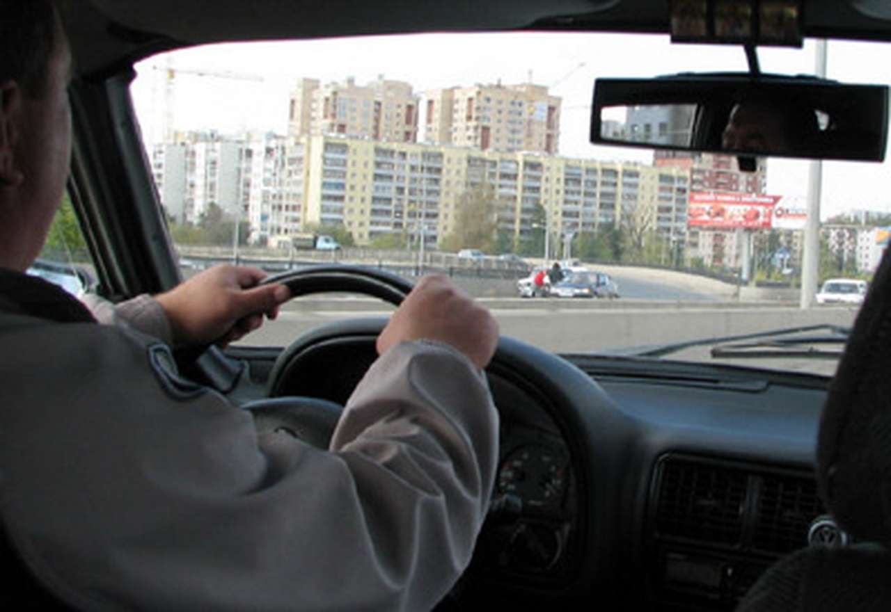 Глава московской милиции предложил отнимать машины