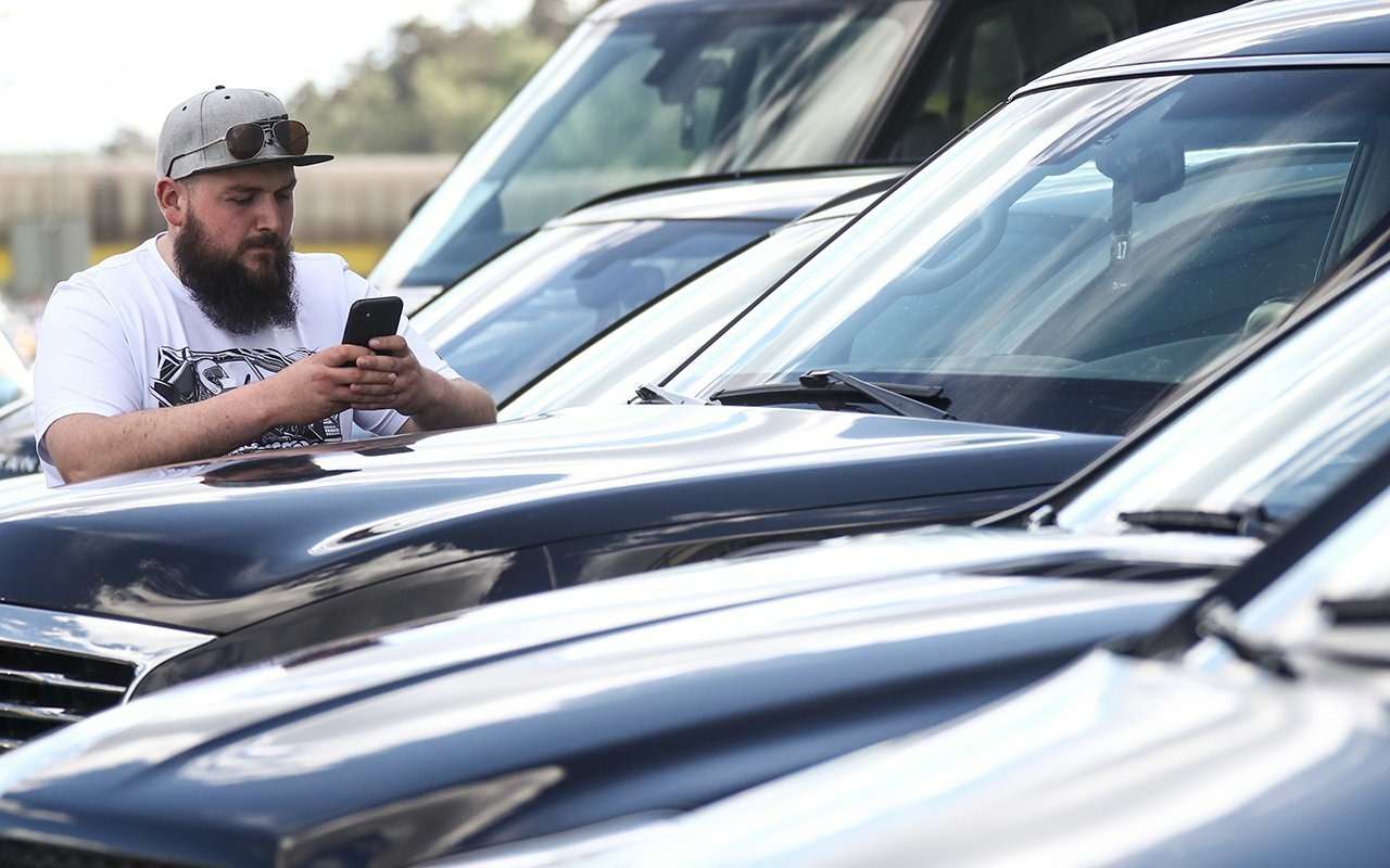 Еще один финансовый институт будет продавать автомобили