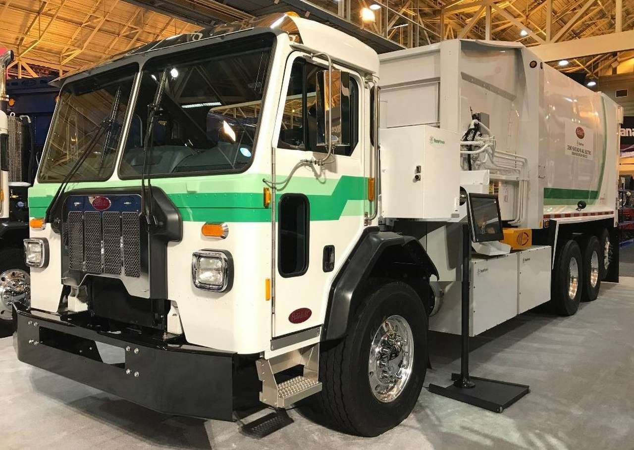 Инновации откуда не ждали: Peterbilt объехал Теслу на мусорном фронте