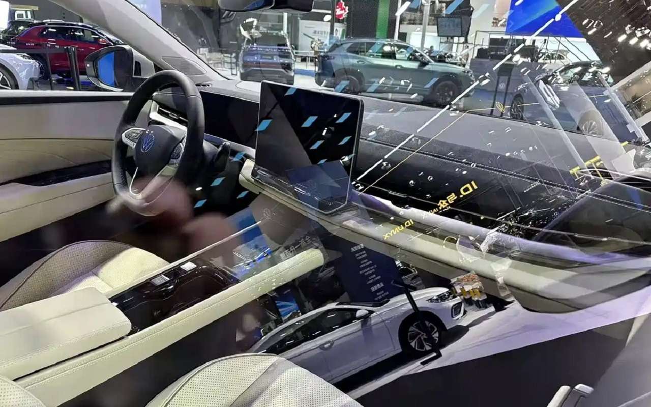 Интерьер Volkswagen Sagitar L