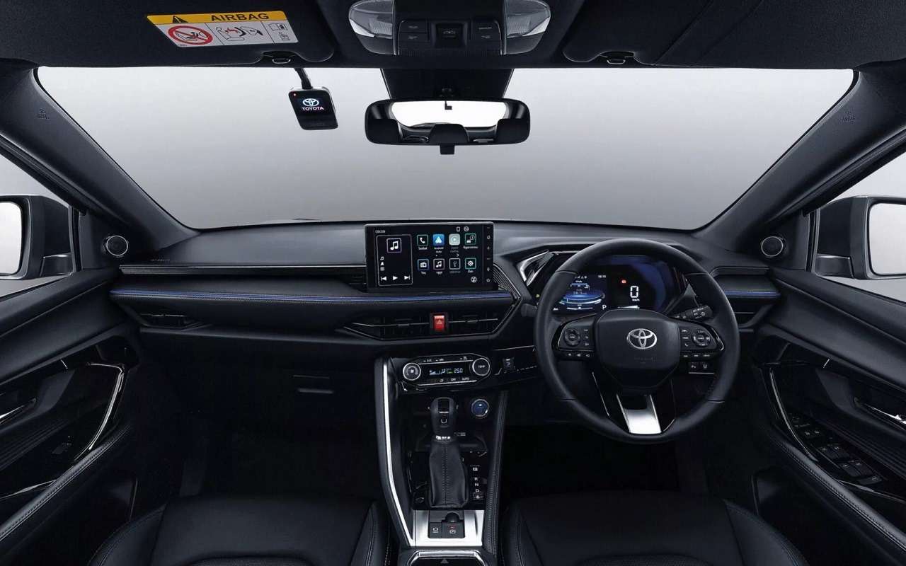 Интерьер Toyota Yaris Cross Nightshade