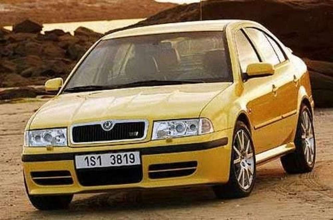 Предыдущее поколение Octavia RS оснащалось 1,8 литровым турбомотором