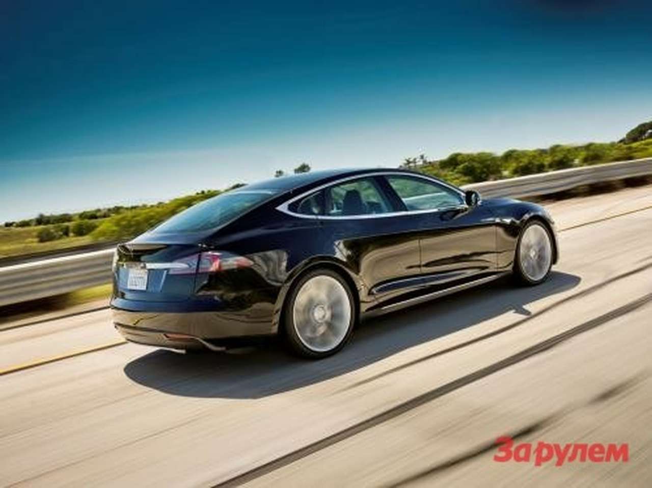 Tesla покажет новую модель в декабре 2011 года