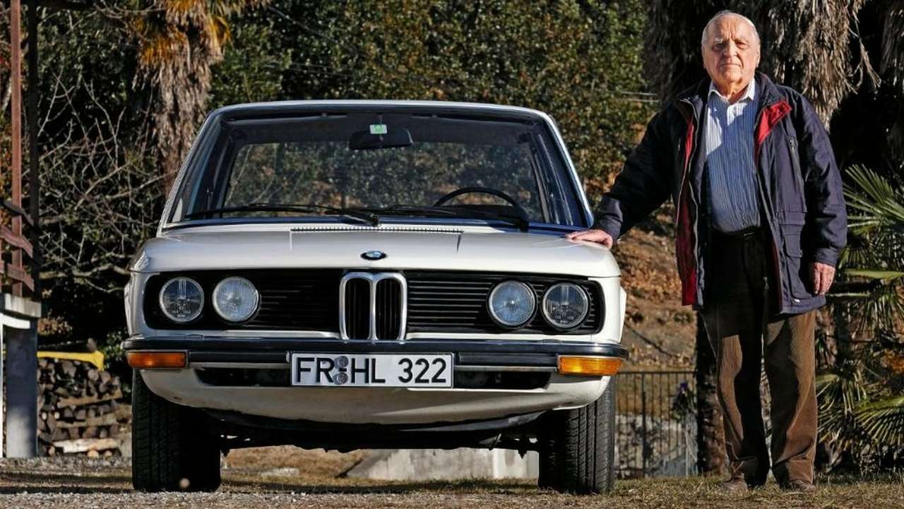 Автовладелец ждет извинений от BMW. Уже почти полвека!