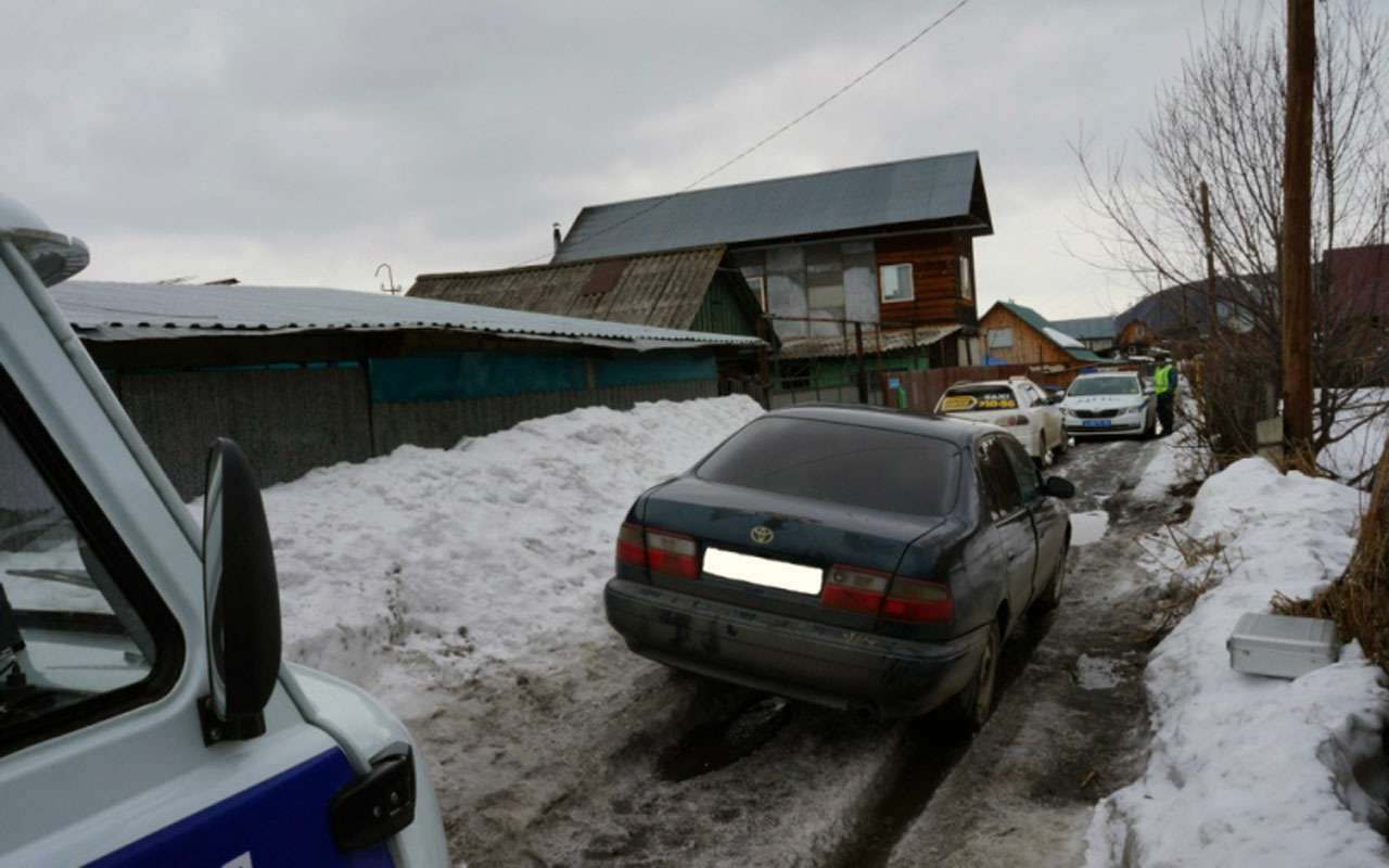 Пьяный хозяин принял угонщика за таксиста. Так и доехал до дома
