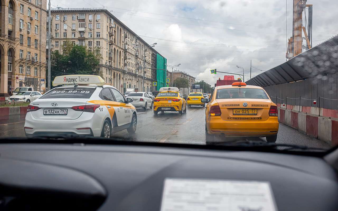Тарифы такси хотят пересмотреть: поддерживаете?