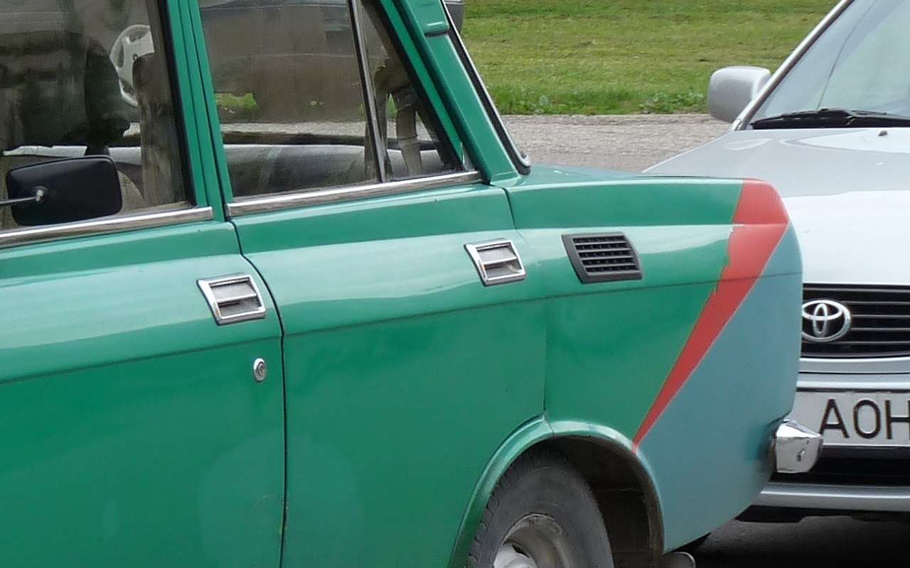 Москвич‑2140