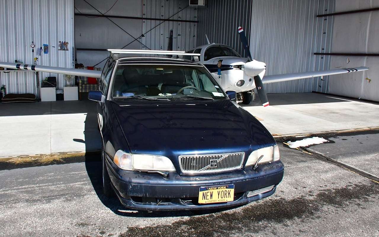 Красивый номер за $20 млн! Volvo в придачу