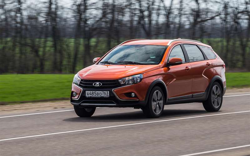 LADA Vesta SW Cross Оранжевый 2020 с пробегом 36 515 км. в автоцентре Крост в Ро