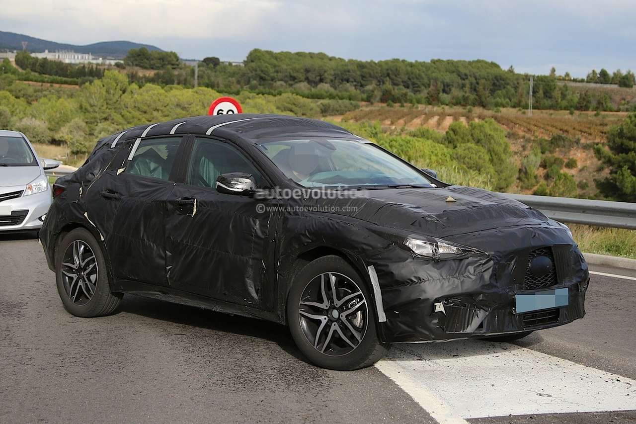 Шпионы подтвердили готовность компакт-кроссовера Infiniti QX30