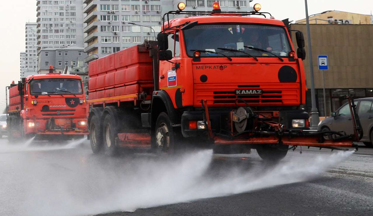 На трассе Ростов – Таганрог из-за жары расплавился асфальт